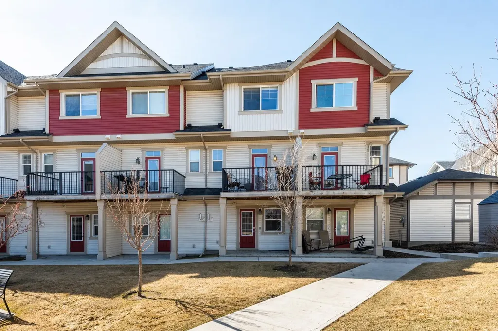 173 New Brighton Point SE Calgary AB T2Z 1B6