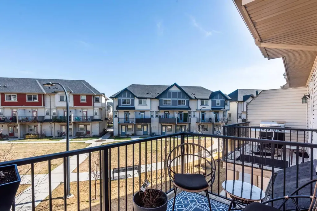 173 New Brighton Point SE Calgary AB T2Z 1B6