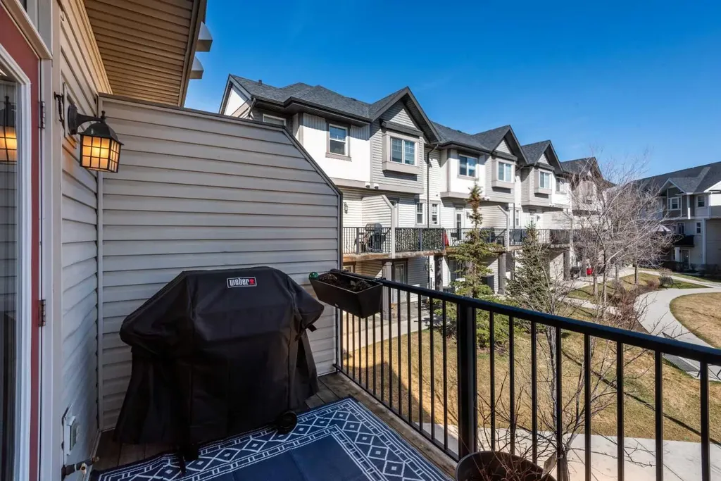 173 New Brighton Point SE Calgary AB T2Z 1B6
