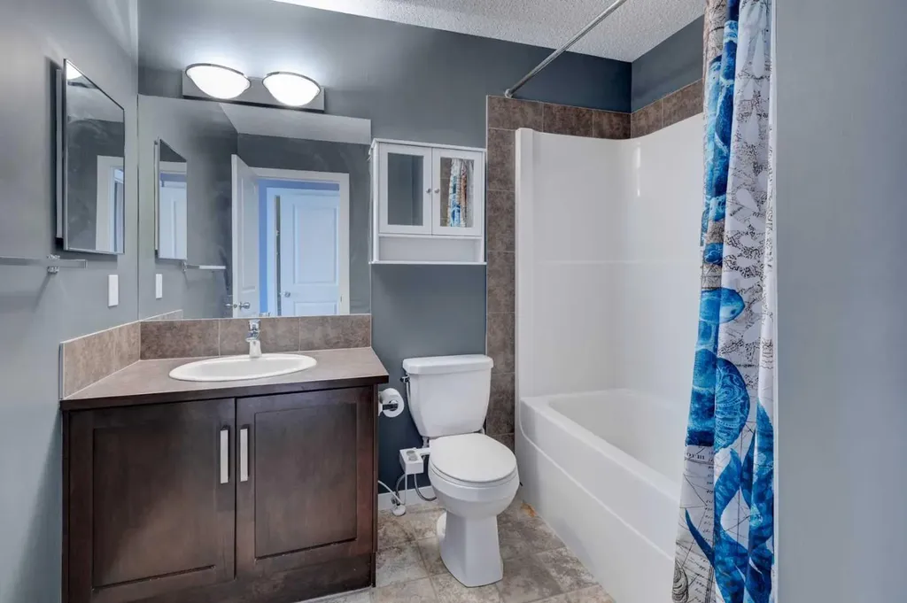 173 New Brighton Point SE Calgary AB T2Z 1B6