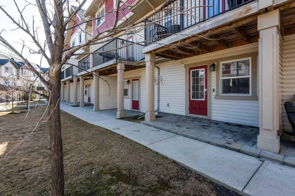 173 New Brighton Point SE Calgary AB T2Z 1B6