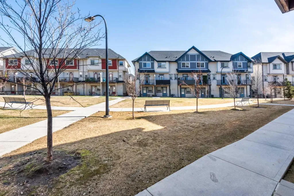 173 New Brighton Point SE Calgary AB T2Z 1B6