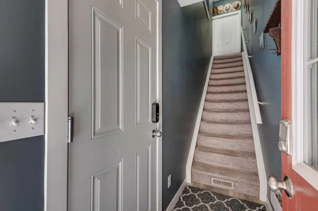 173 New Brighton Point SE Calgary AB T2Z 1B6