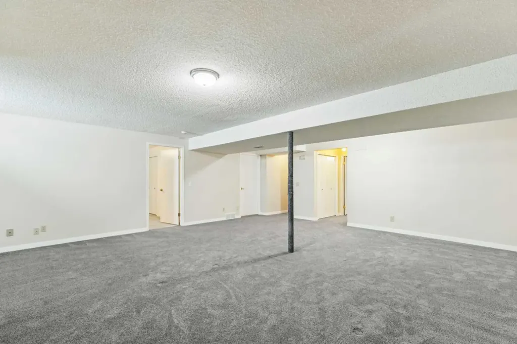 43 Macewan Park Heights NW Calgary AB T3K 3W6