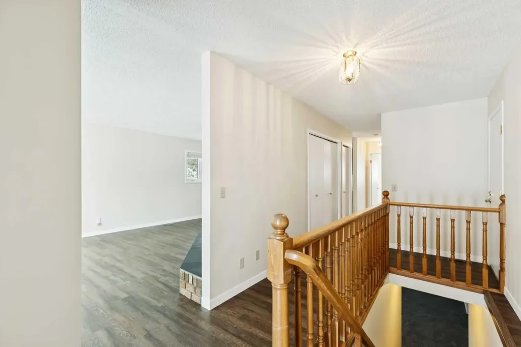 43 Macewan Park Heights NW Calgary AB T3K 3W6