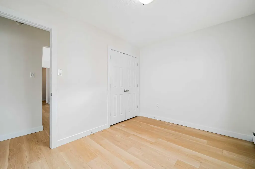 663 12 Street NW Medicine Hat AB T1A7M1