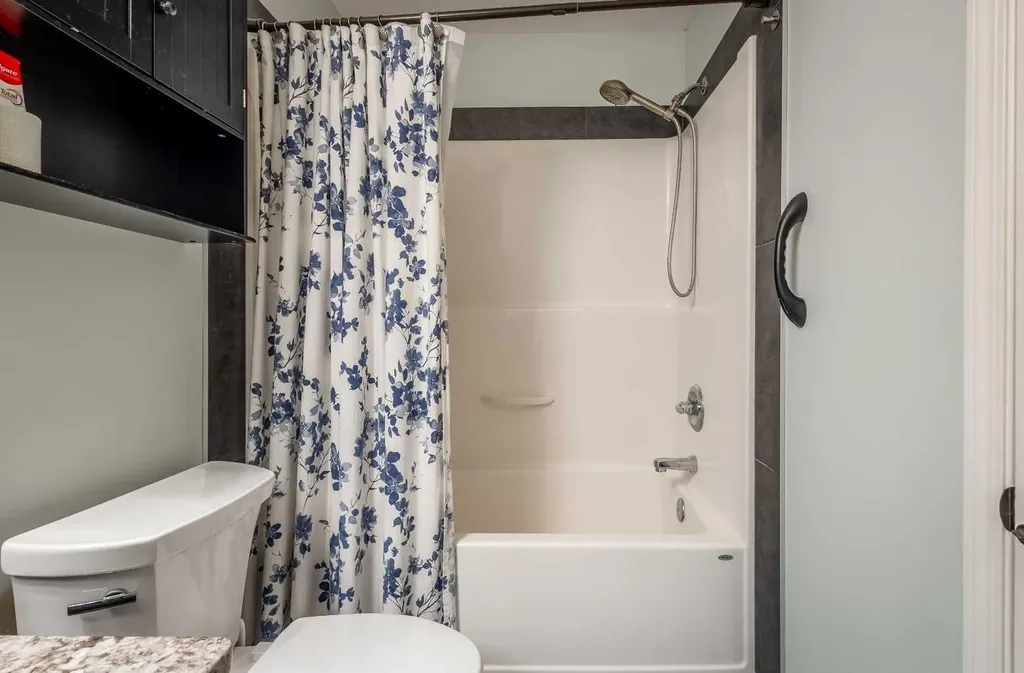 1310 Auburn Bay Square SE Calgary AB T3M 0Y8
