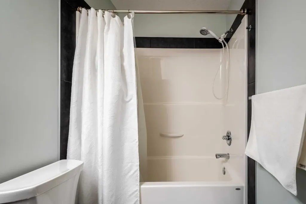 1310 Auburn Bay Square SE Calgary AB T3M 0Y8