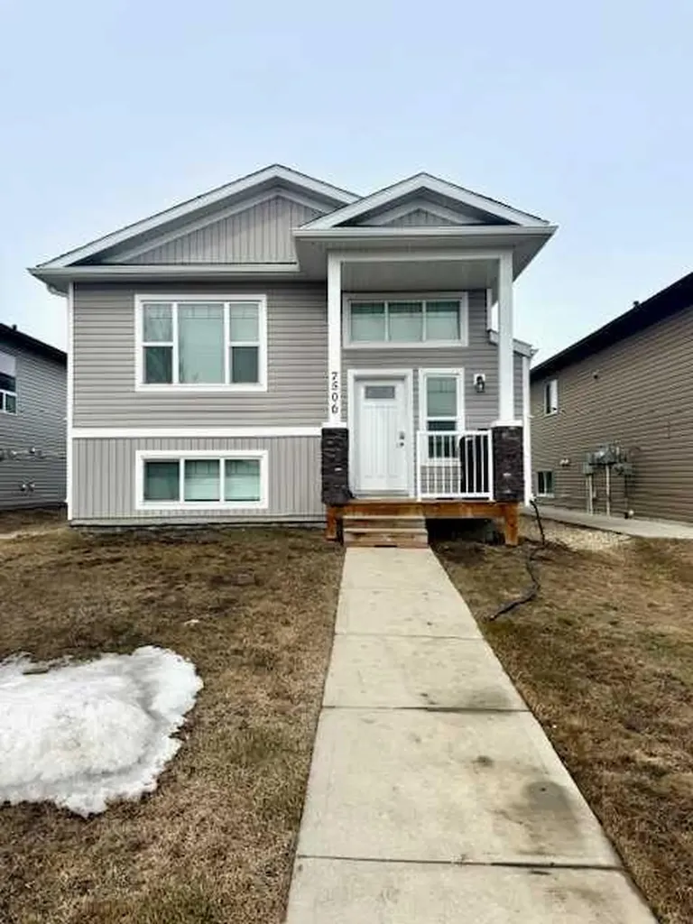 7506 114 Street Grande Prairie AB T8W0K2