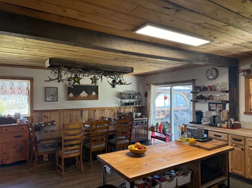 205 Hamilton Avenue Lundbreck AB T0K 1H0