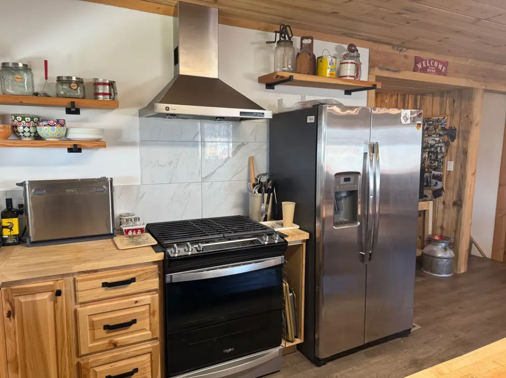205 Hamilton Avenue Lundbreck AB T0K 1H0