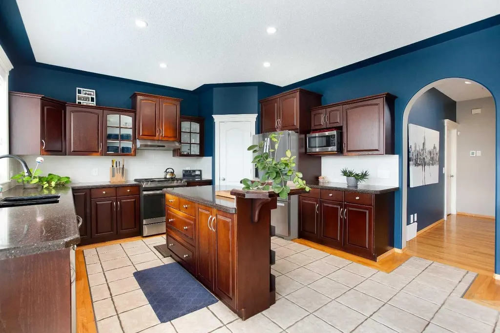 161 Panorama Hills View NW Calgary AB T3K 5B7