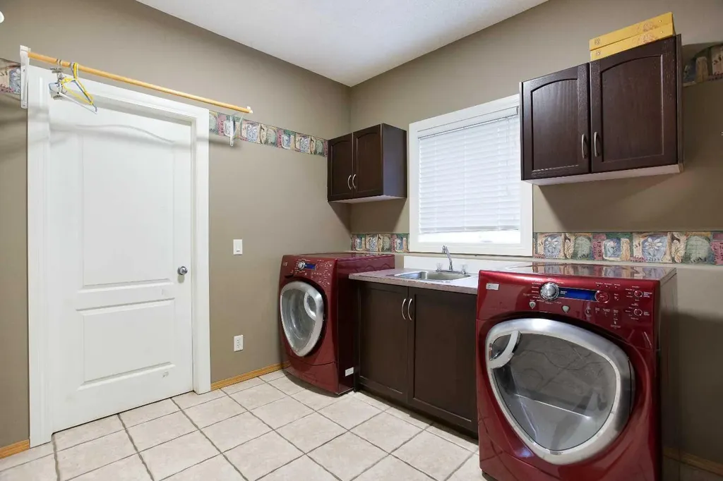 161 Panorama Hills View NW Calgary AB T3K 5B7