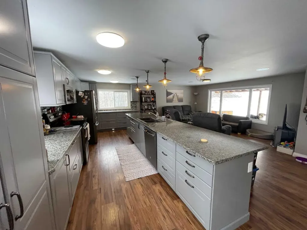 501 23 Street Didsbury AB T0M 0W0