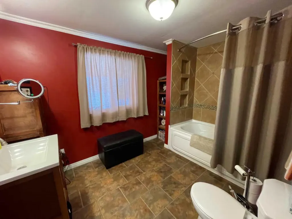 501 23 Street Didsbury AB T0M 0W0