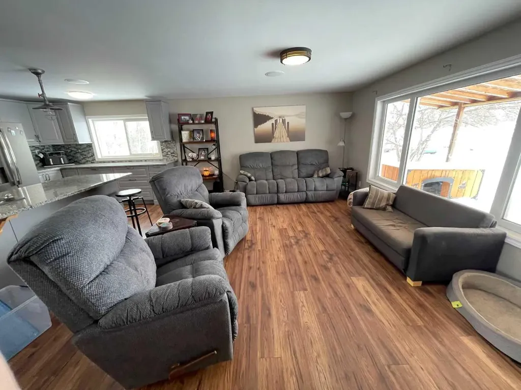 501 23 Street Didsbury AB T0M 0W0