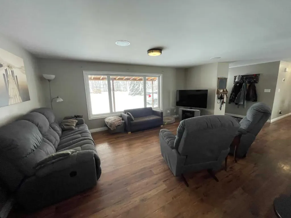 501 23 Street Didsbury AB T0M 0W0