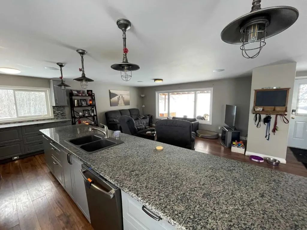 501 23 Street Didsbury AB T0M 0W0