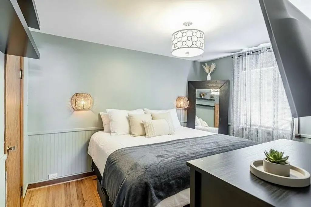 3423 1 Street NE Calgary AB T2E 3C6