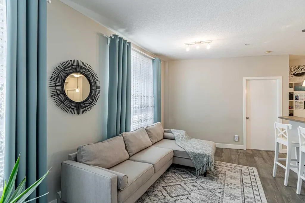 3600 15a Street SW Calgary AB T2T 5P8