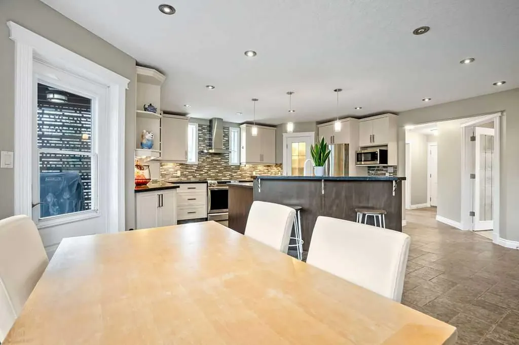 105 Lang Place Okotoks AB T1S 1W8