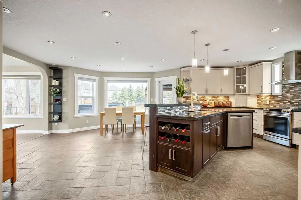 105 Lang Place Okotoks AB T1S 1W8