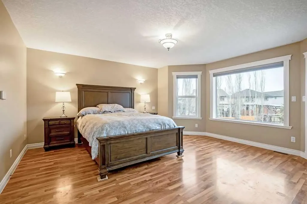 105 Lang Place Okotoks AB T1S 1W8