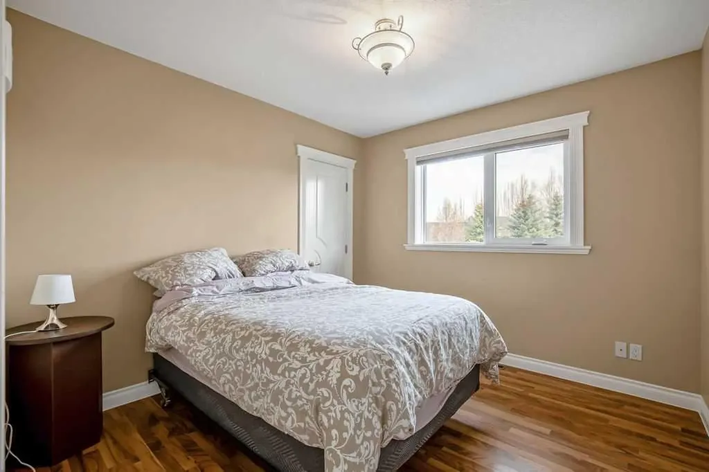 105 Lang Place Okotoks AB T1S 1W8