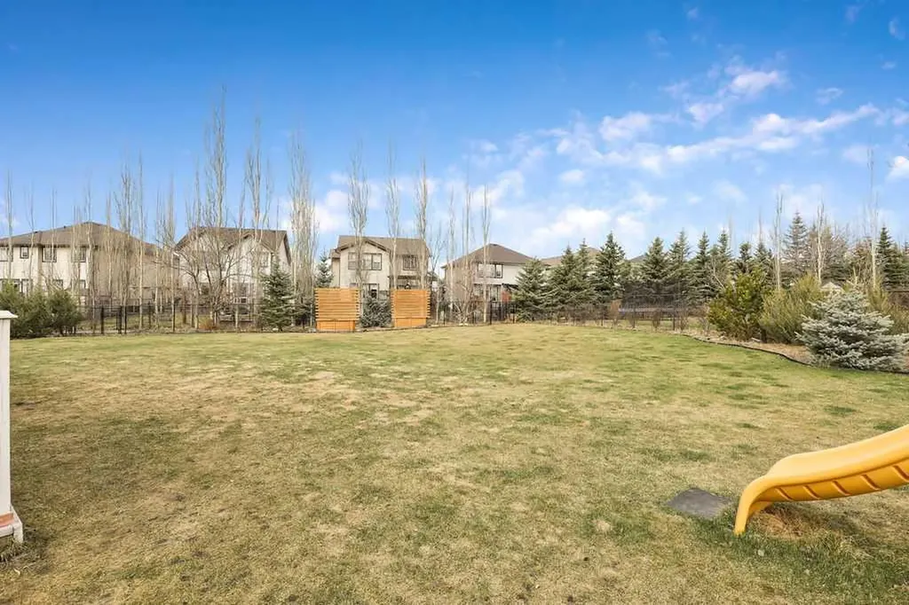 105 Lang Place Okotoks AB T1S 1W8
