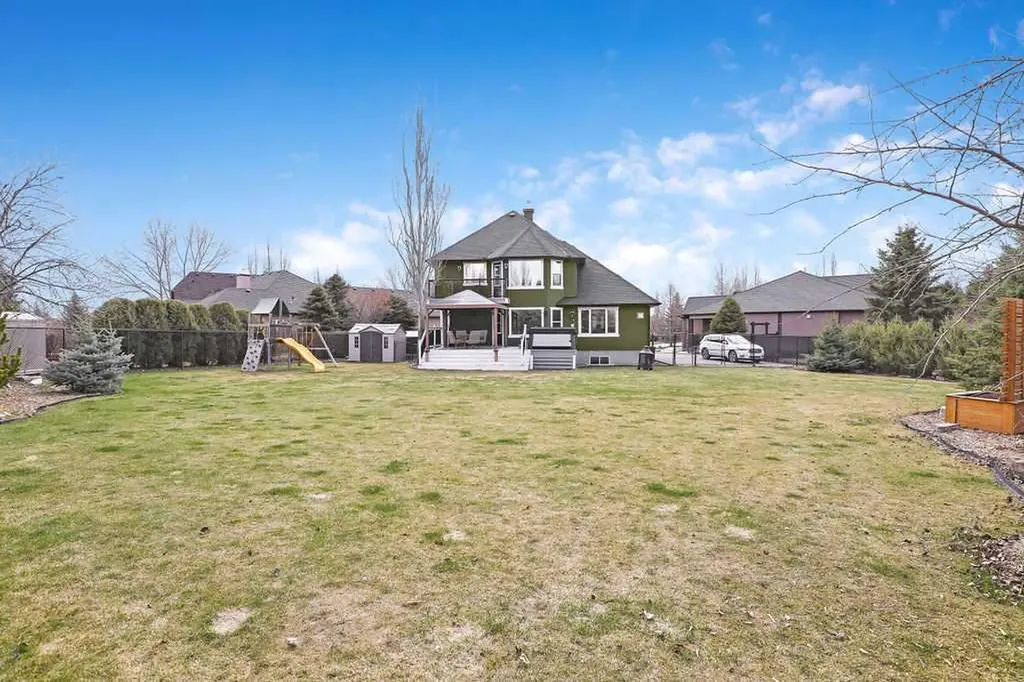 105 Lang Place Okotoks AB T1S 1W8