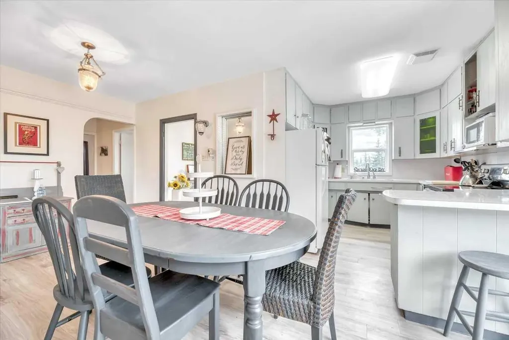 204069 Township Road 262 Rural Wheatland County AB T0J 3G0