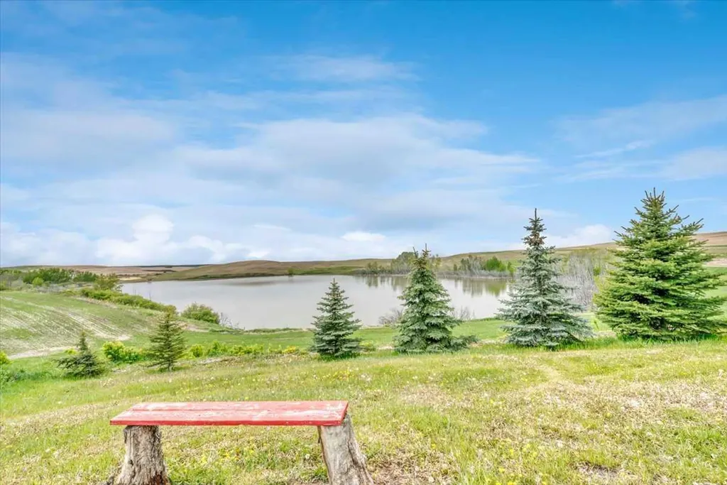 204069 Township Road 262 Rural Wheatland County AB T0J 3G0