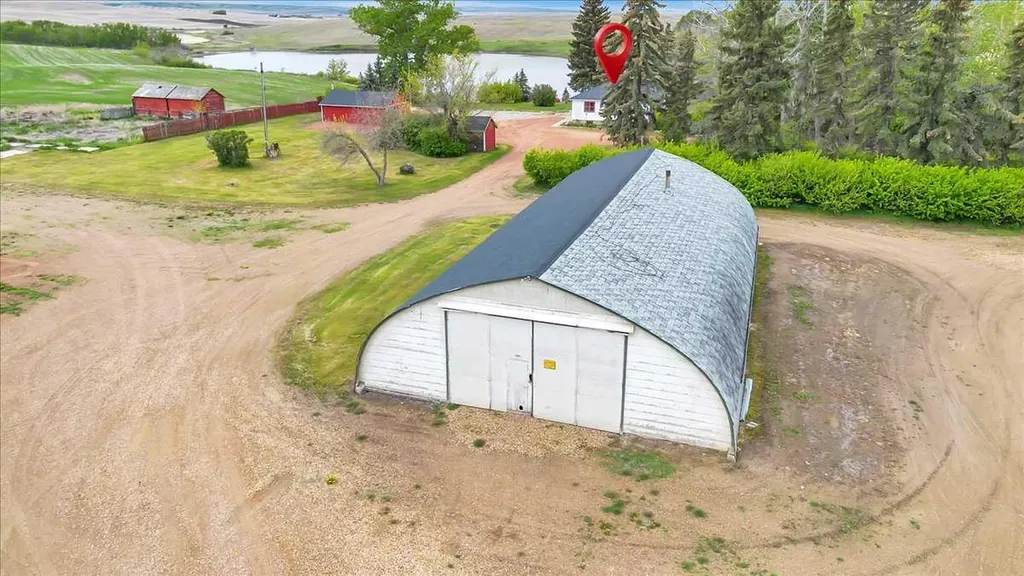 204069 Township Road 262 Rural Wheatland County AB T0J 3G0