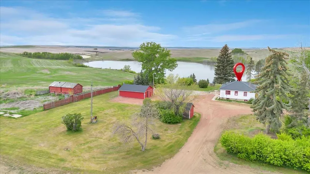 204069 Township Road 262 Rural Wheatland County AB T0J 3G0