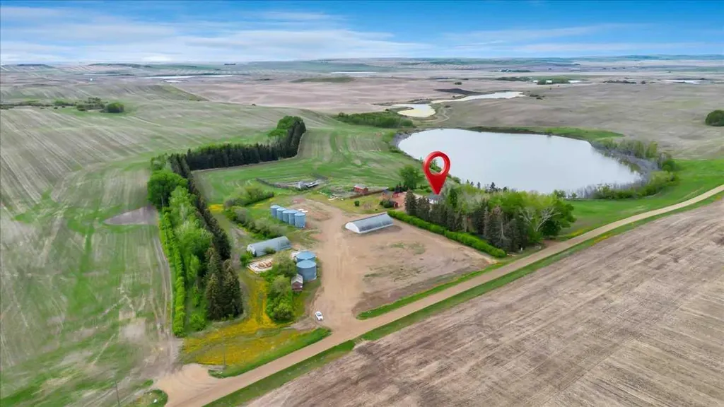 204069 Township Road 262 Rural Wheatland County AB T0J 3G0