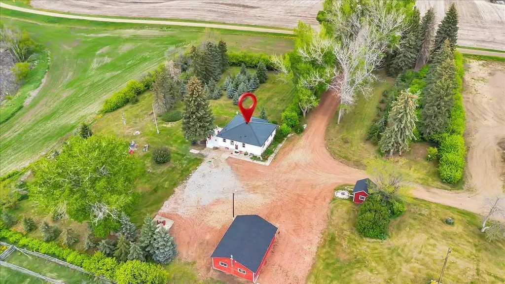 204069 Township Road 262 Rural Wheatland County AB T0J 3G0