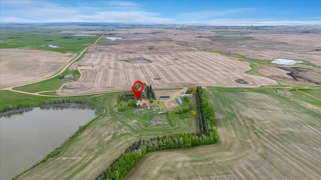204069 Township Road 262 Rural Wheatland County AB T0J 3G0