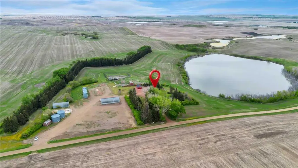 204069 Township Road 262 Rural Wheatland County AB T0J 3G0