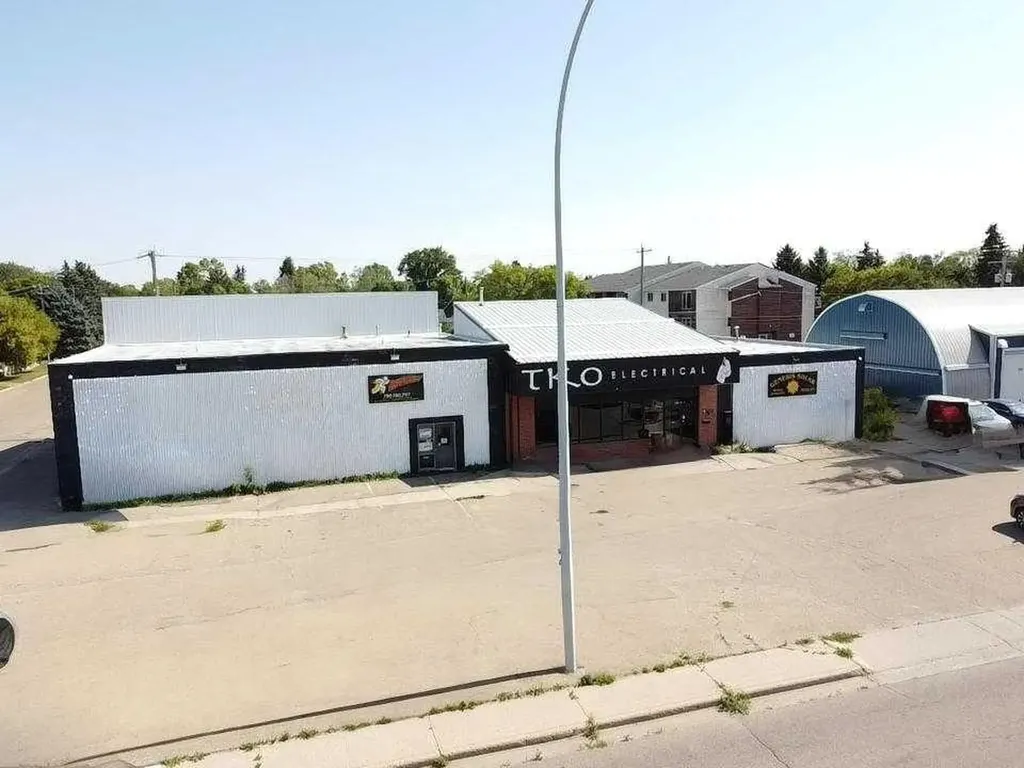 5305 49 Street Wetaskiwin AB T9A1J1