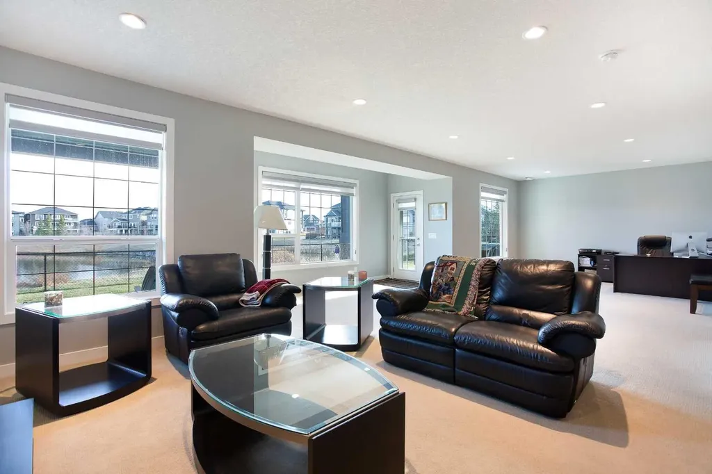 136 Rainbow Falls Glen Chestermere AB T1X 0S5