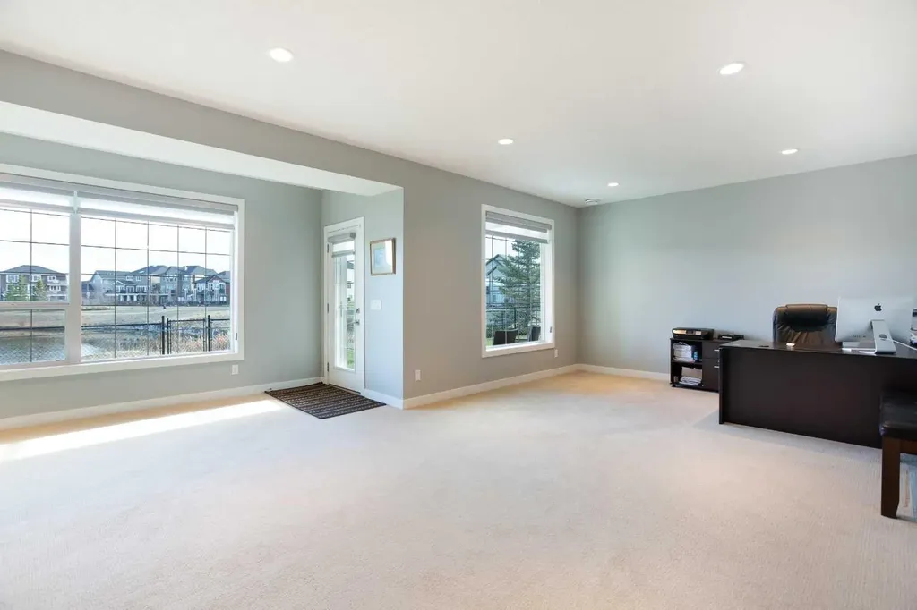 136 Rainbow Falls Glen Chestermere AB T1X 0S5