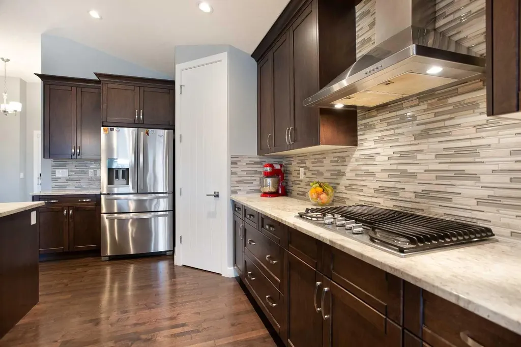 136 Rainbow Falls Glen Chestermere AB T1X 0S5