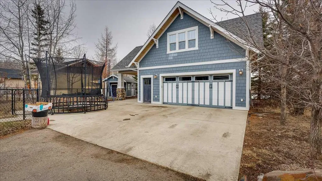 257 Canal Street Rural Ponoka County AB T4J 1V9