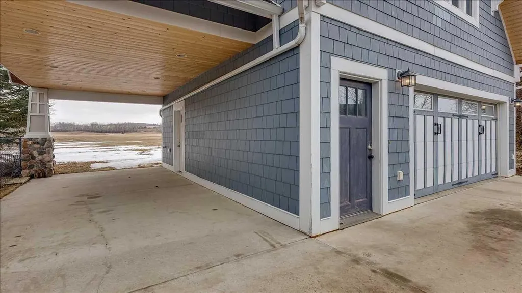 257 Canal Street Rural Ponoka County AB T4J 1V9