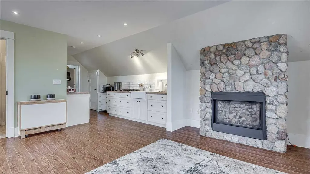 257 Canal Street Rural Ponoka County AB T4J 1V9