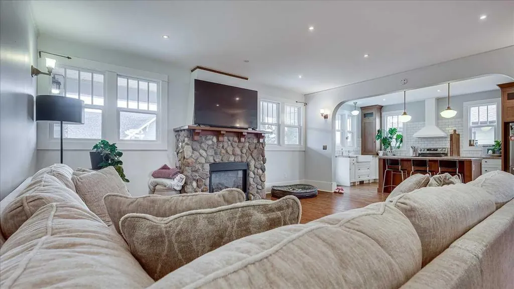 257 Canal Street Rural Ponoka County AB T4J 1V9