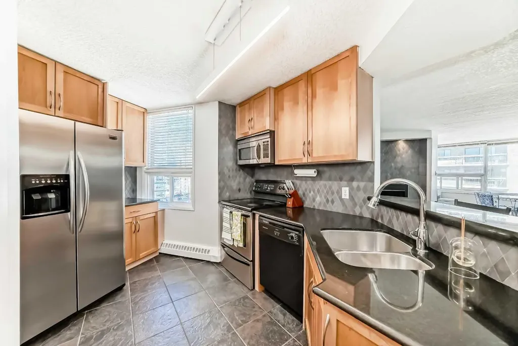 626 15 Avenue SW Calgary AB T2R 0R5