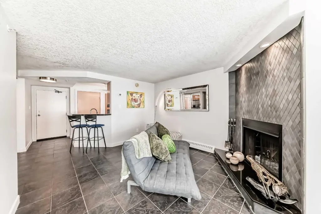 626 15 Avenue SW Calgary AB T2R 0R5