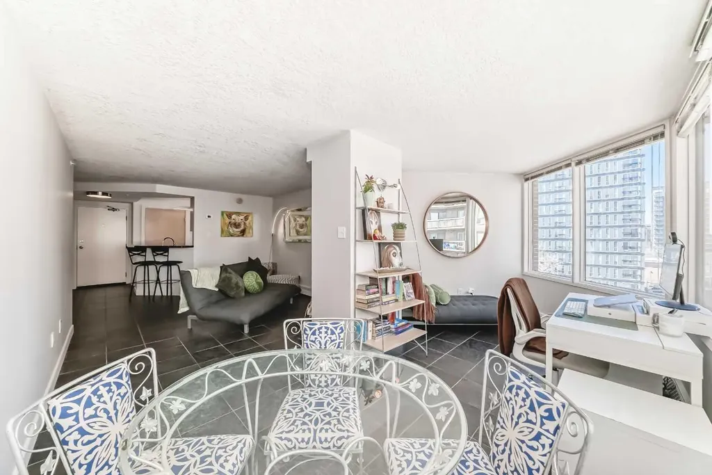 626 15 Avenue SW Calgary AB T2R 0R5