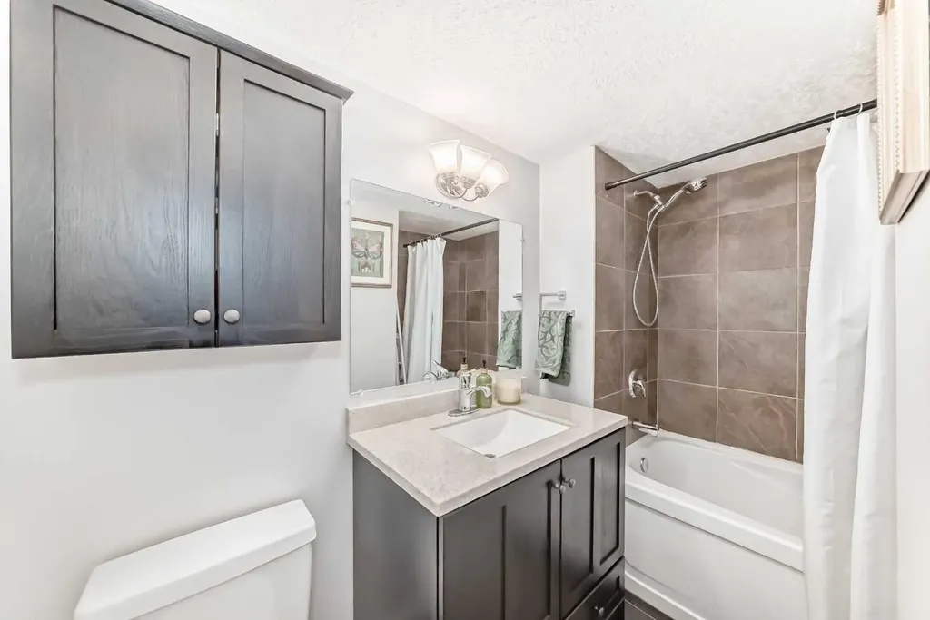 626 15 Avenue SW Calgary AB T2R 0R5